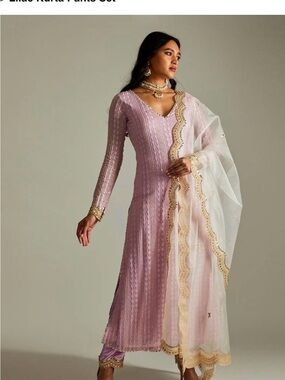 Elegant Lilac Embroidered Straight Kurta Set